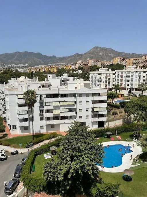 בנאלמדנה Estudio Con Hermosas Vistas